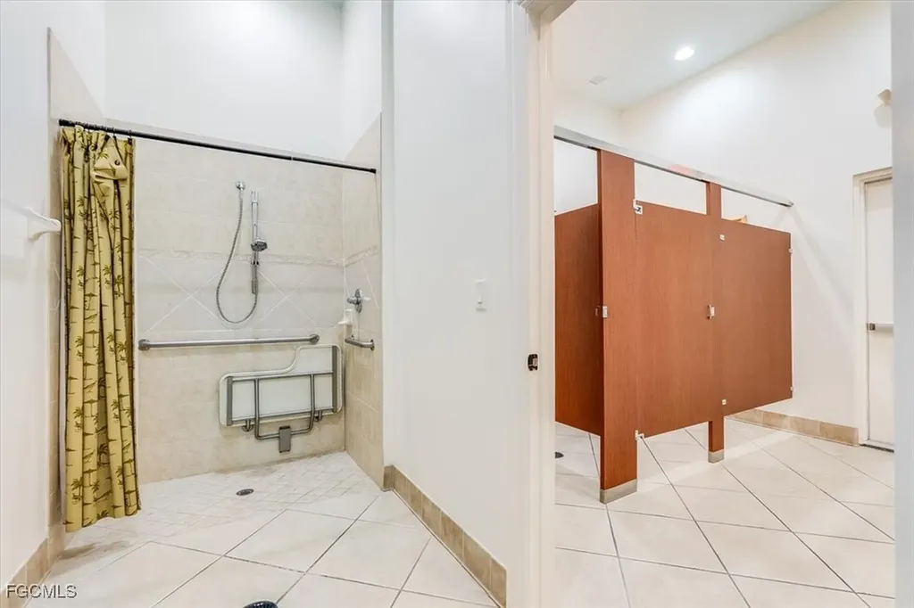 10060 Lake Cove Drive Fort Myers FL 33908
