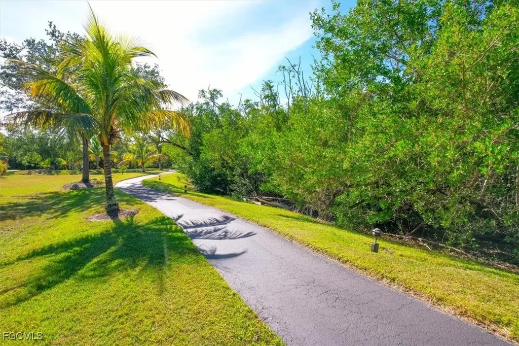 10060 Lake Cove Drive Fort Myers FL 33908