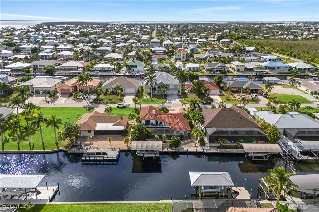 2420 Cherimoya Lane St. James City FL 33956