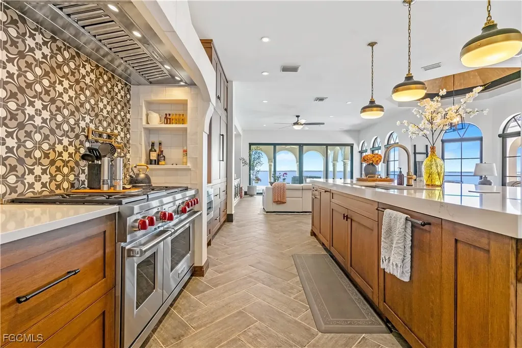 3914 W Riverside Drive Fort Myers FL 33901