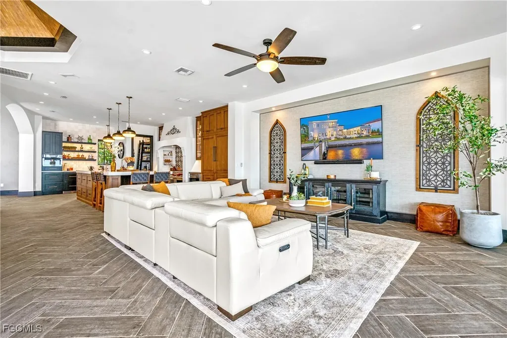 3914 W Riverside Drive Fort Myers FL 33901