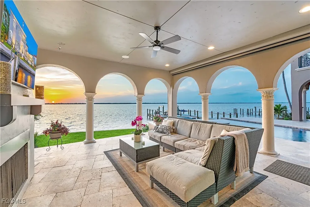 3914 W Riverside Drive Fort Myers FL 33901