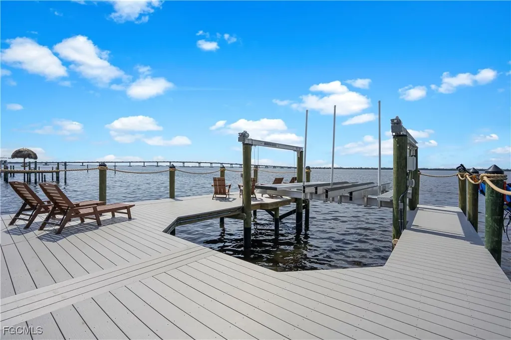 3914 W Riverside Drive Fort Myers FL 33901