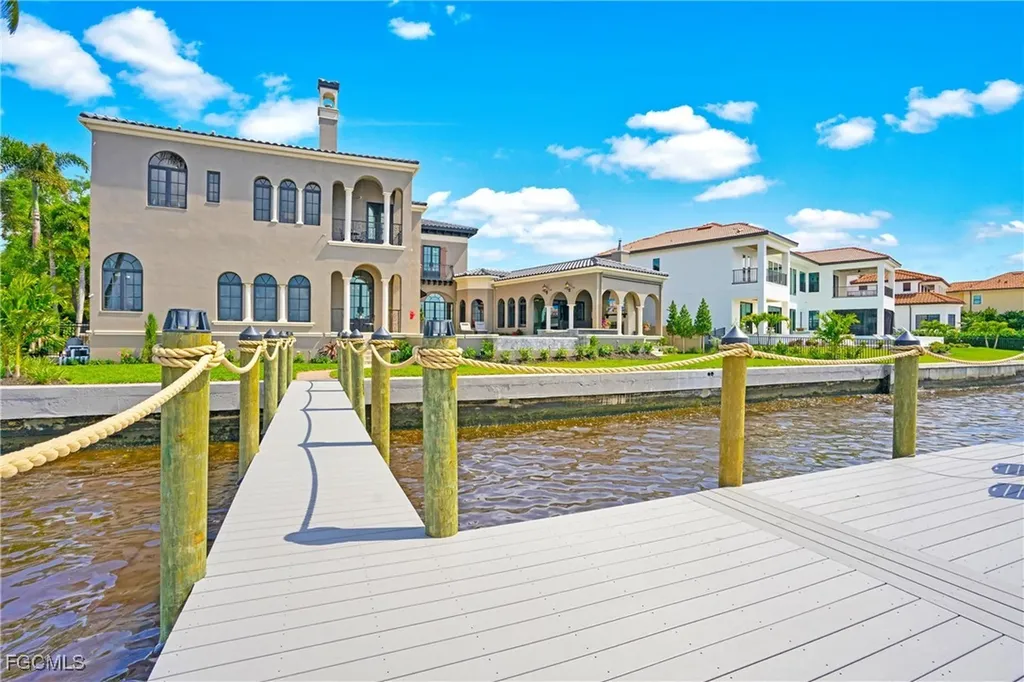 3914 W Riverside Drive Fort Myers FL 33901