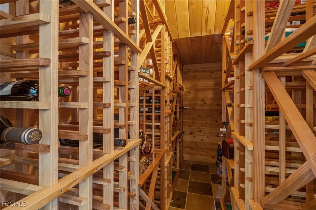 3914 W Riverside Drive Fort Myers FL 33901