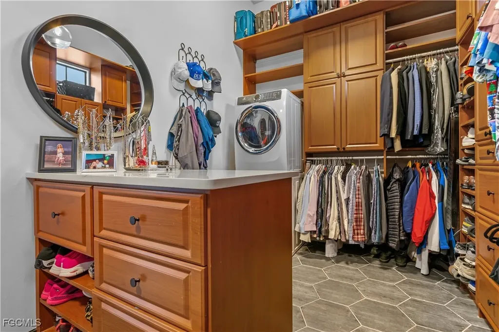 3914 W Riverside Drive Fort Myers FL 33901