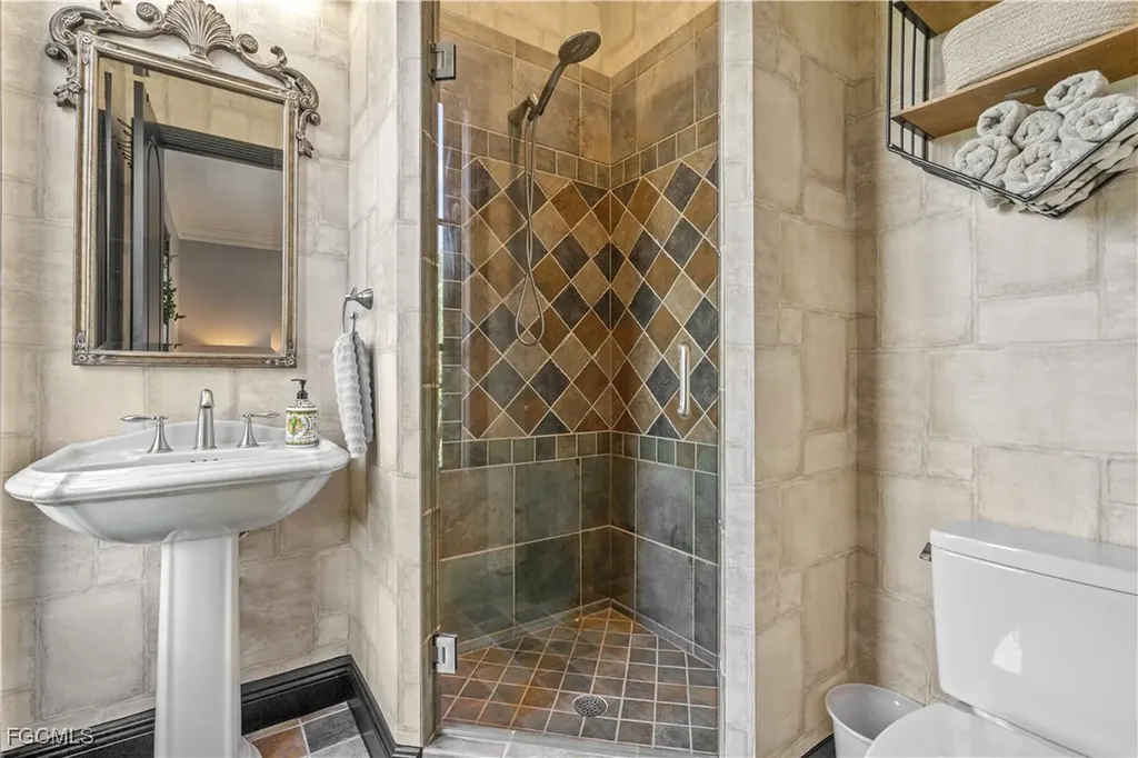 3914 W Riverside Drive Fort Myers FL 33901