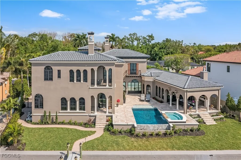 3914 W Riverside Drive Fort Myers FL 33901