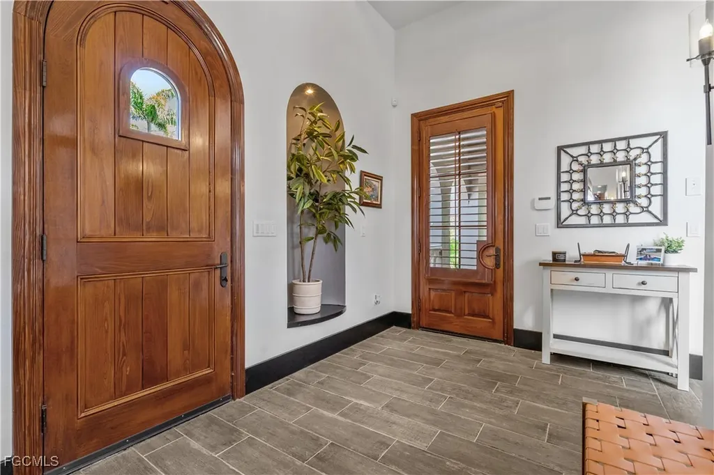 3914 W Riverside Drive Fort Myers FL 33901