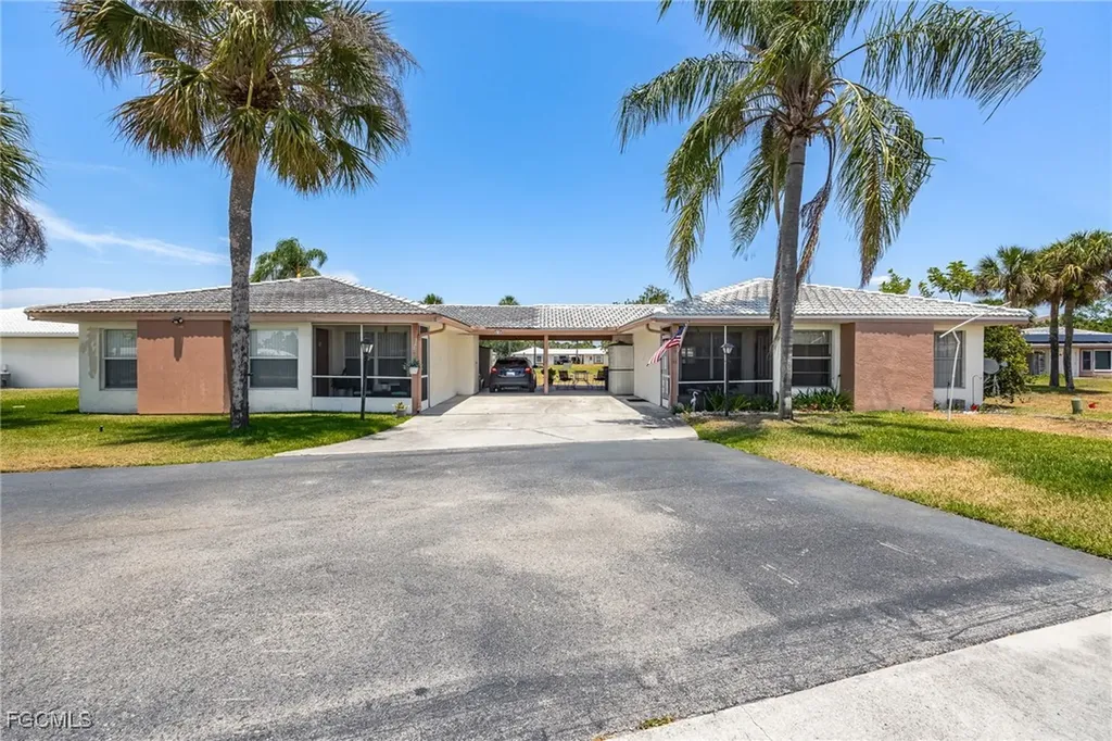 220 Oakmont Parkway Lehigh Acres FL 33936