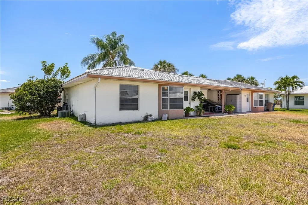 220 Oakmont Parkway Lehigh Acres FL 33936