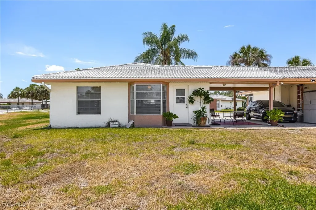 220 Oakmont Parkway Lehigh Acres FL 33936