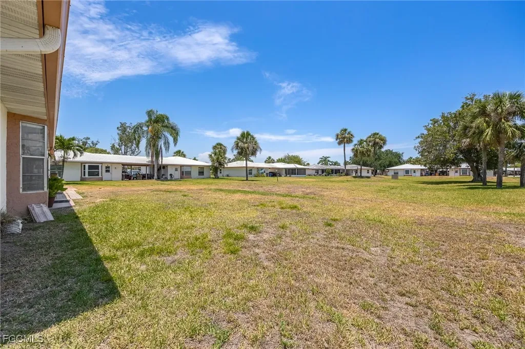 220 Oakmont Parkway Lehigh Acres FL 33936