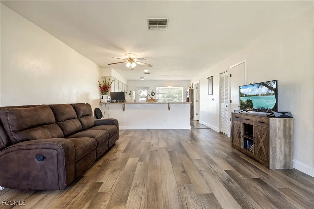 220 Oakmont Parkway Lehigh Acres FL 33936