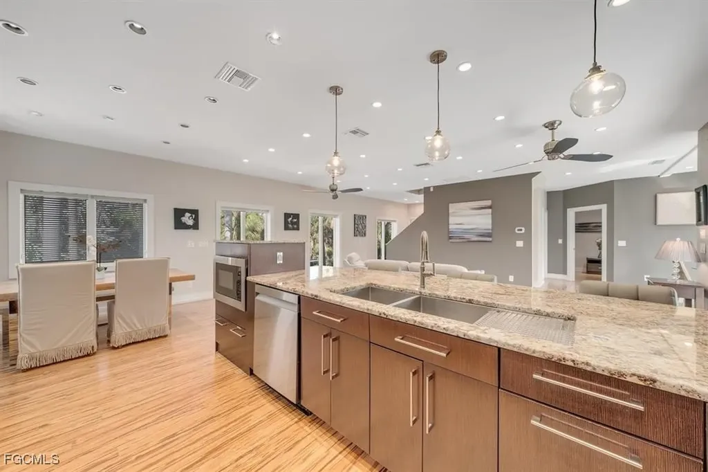 5753 Pine Tree Drive Sanibel FL 33957