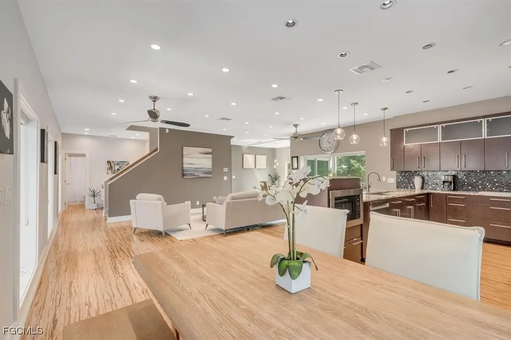 5753 Pine Tree Drive Sanibel FL 33957