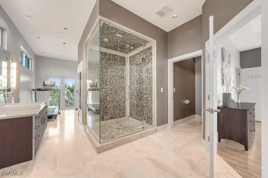 5753 Pine Tree Drive Sanibel FL 33957