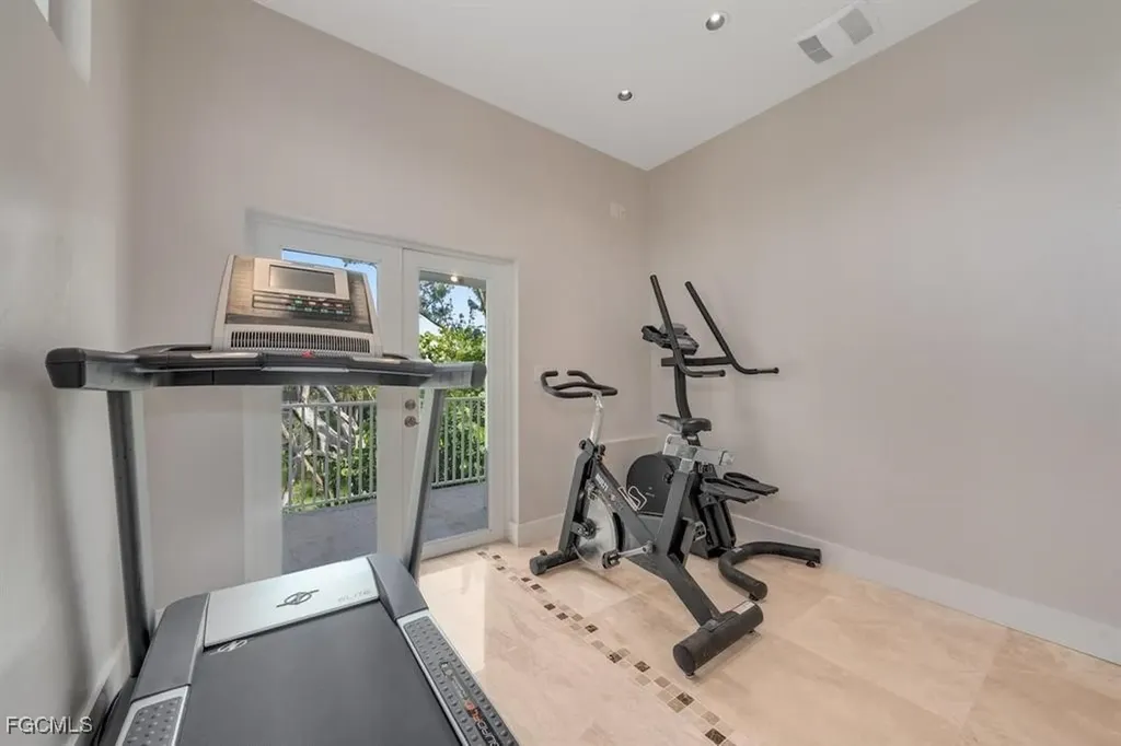 5753 Pine Tree Drive Sanibel FL 33957