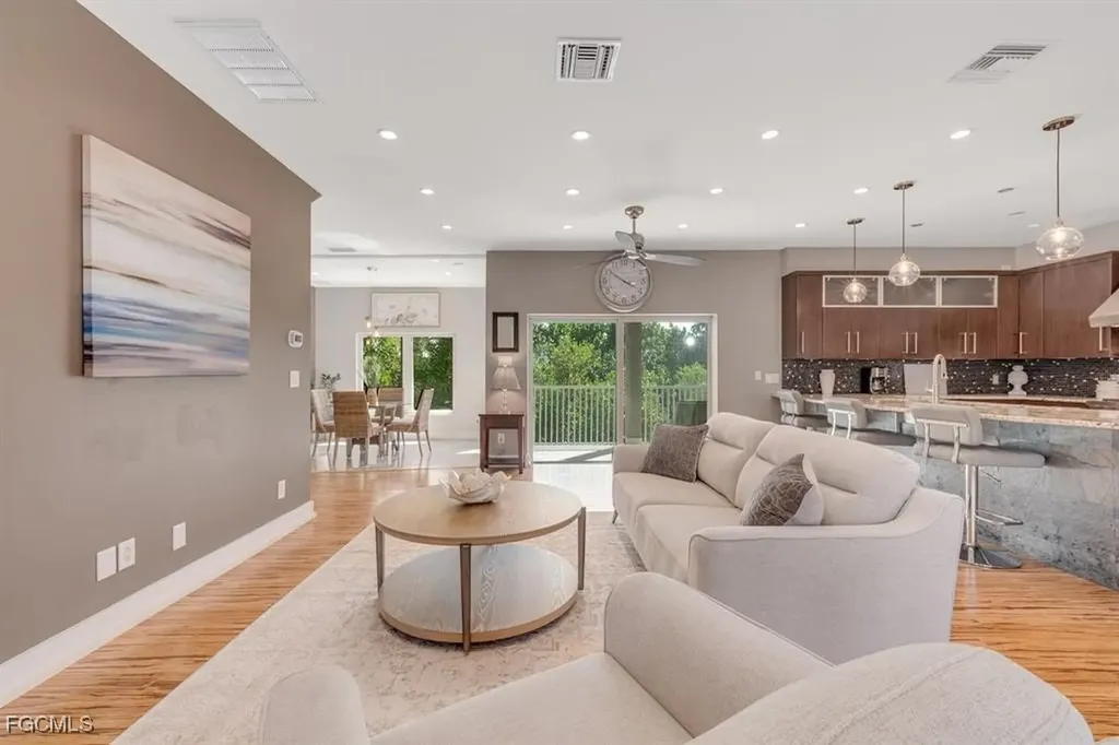 5753 Pine Tree Drive Sanibel FL 33957