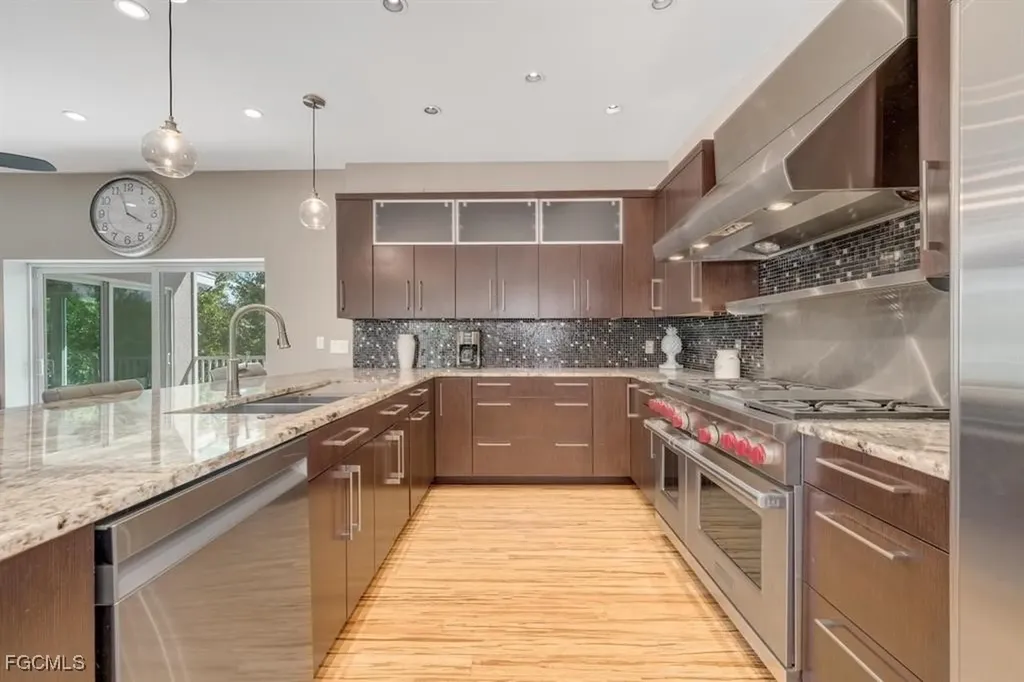 5753 Pine Tree Drive Sanibel FL 33957