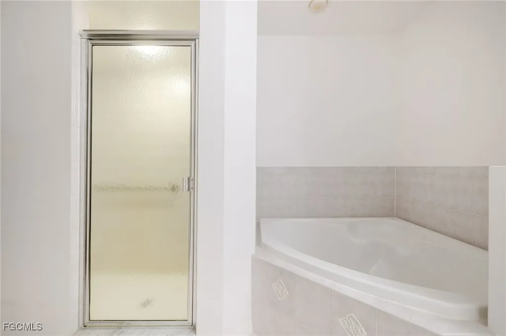 132 SE 19th Terrace Cape Coral FL 33990