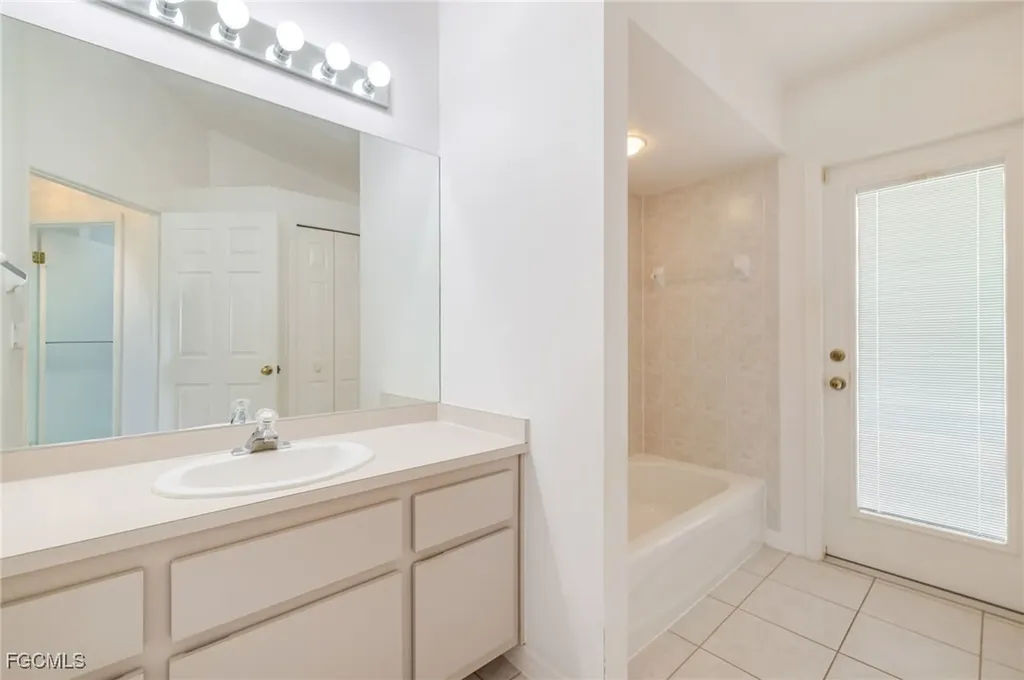132 SE 19th Terrace Cape Coral FL 33990