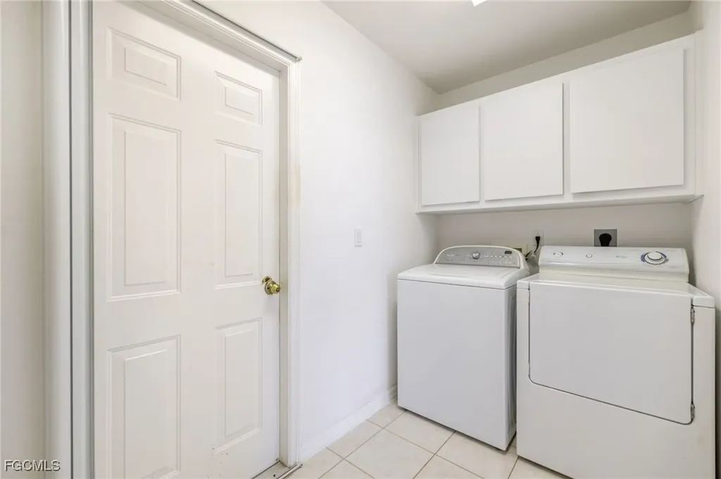 132 SE 19th Terrace Cape Coral FL 33990