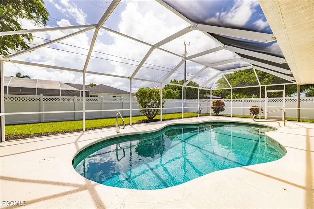 132 SE 19th Terrace Cape Coral FL 33990