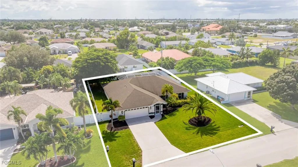 132 SE 19th Terrace Cape Coral FL 33990