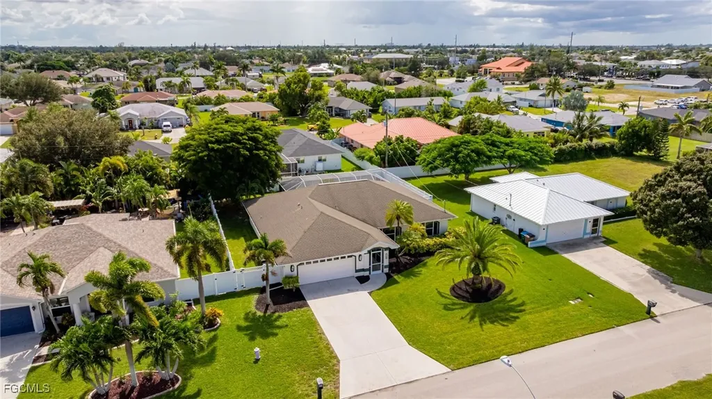 132 SE 19th Terrace Cape Coral FL 33990