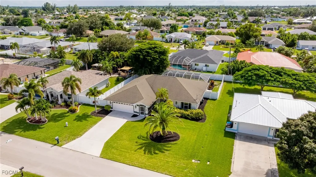 132 SE 19th Terrace Cape Coral FL 33990