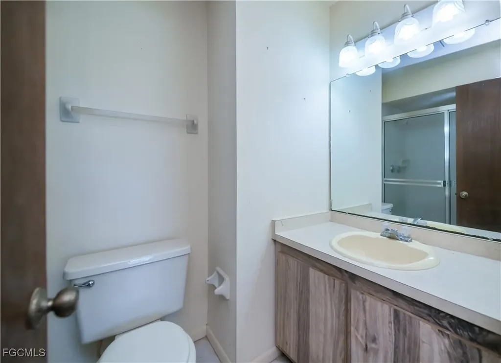 1100 Pondella Road Cape Coral FL 33909