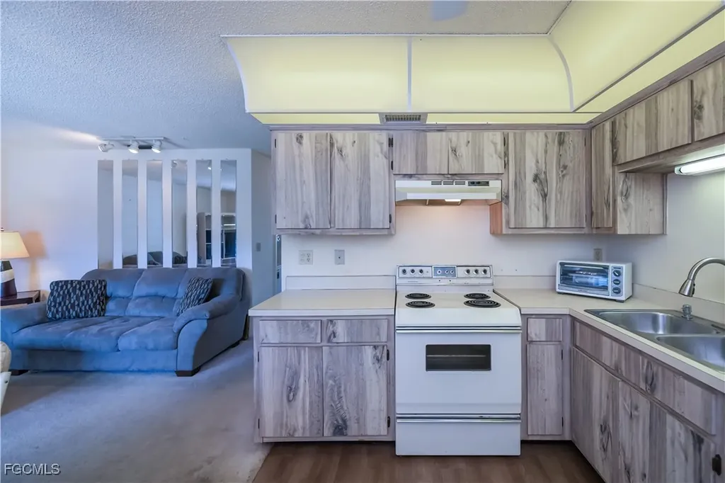 1100 Pondella Road Cape Coral FL 33909