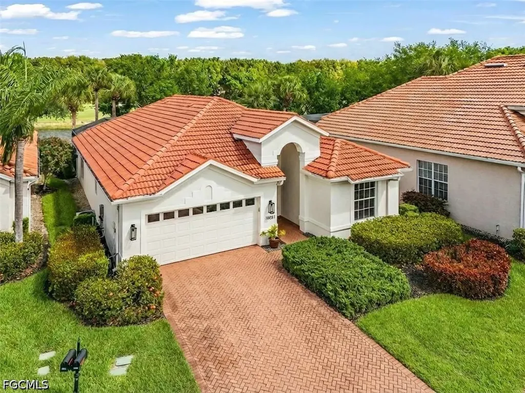10001 Isola Way Miromar Lakes FL 33913