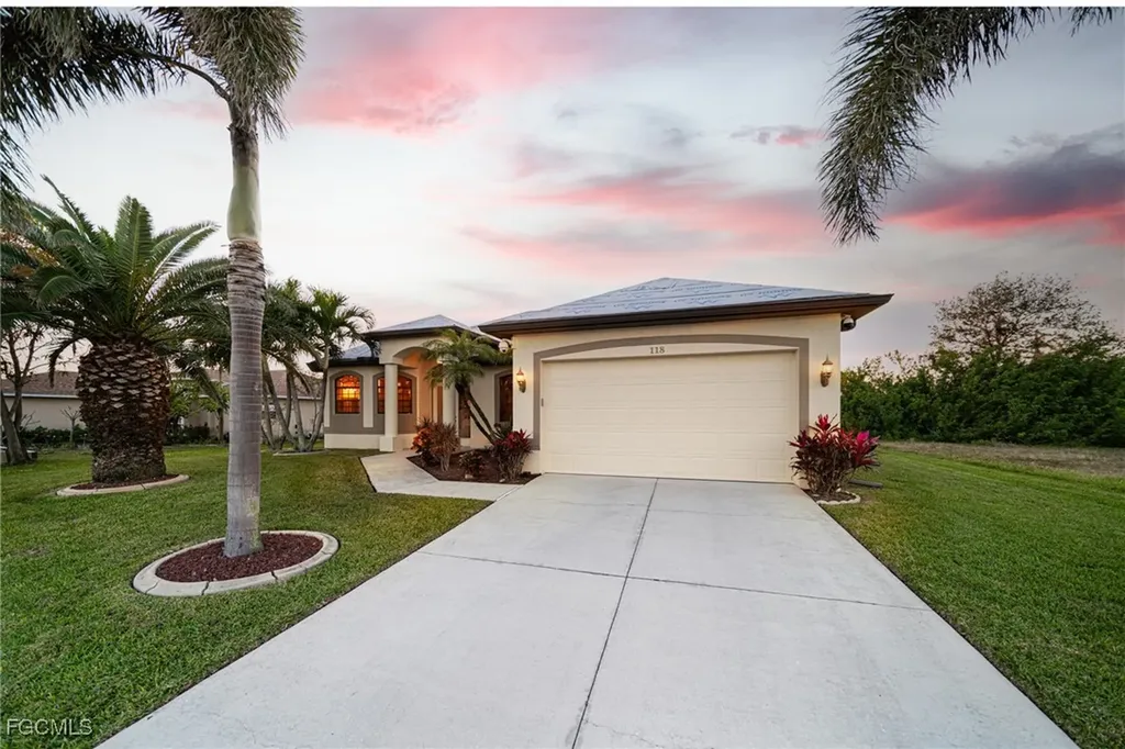 118 SE 23rd Place Cape Coral FL 33990