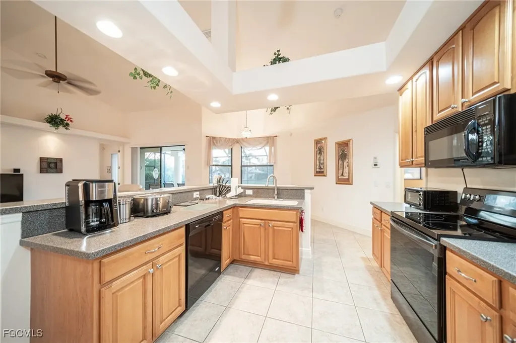 118 SE 23rd Place Cape Coral FL 33990