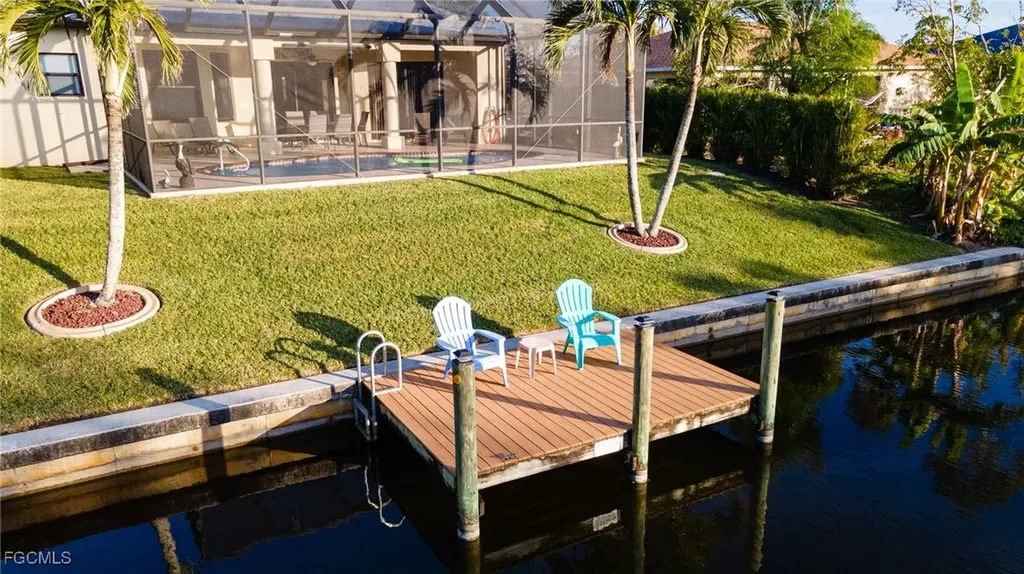 118 SE 23rd Place Cape Coral FL 33990