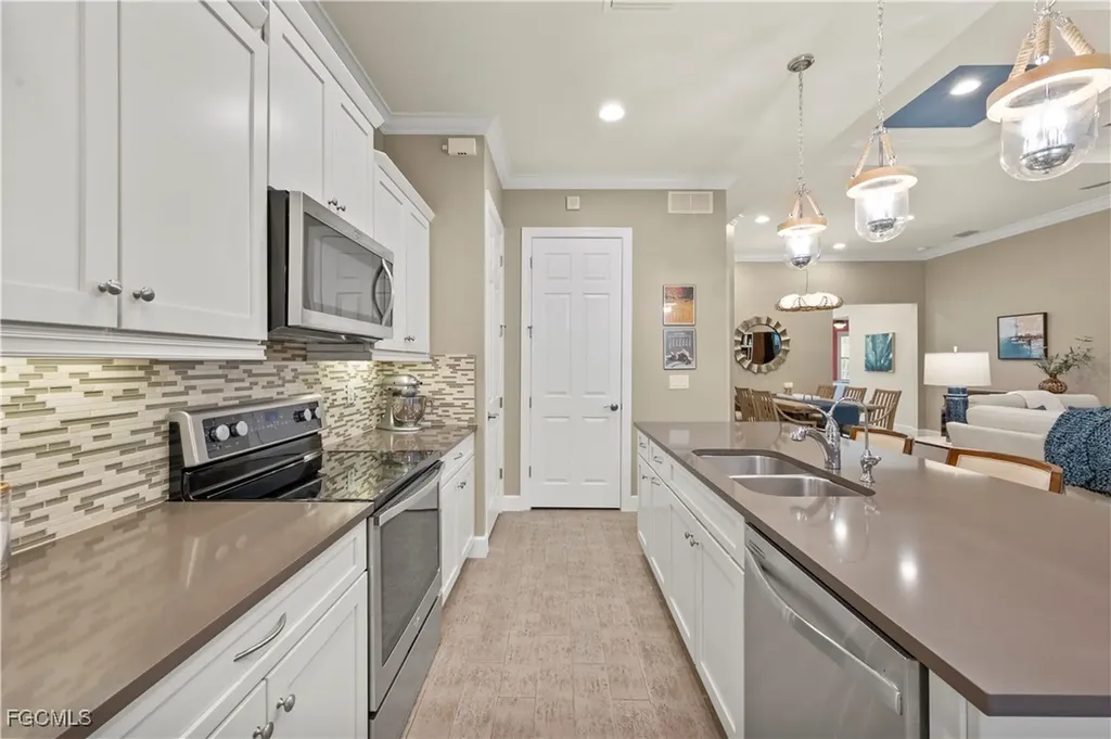 12109 Chrasfield Chase Fort Myers FL 33913