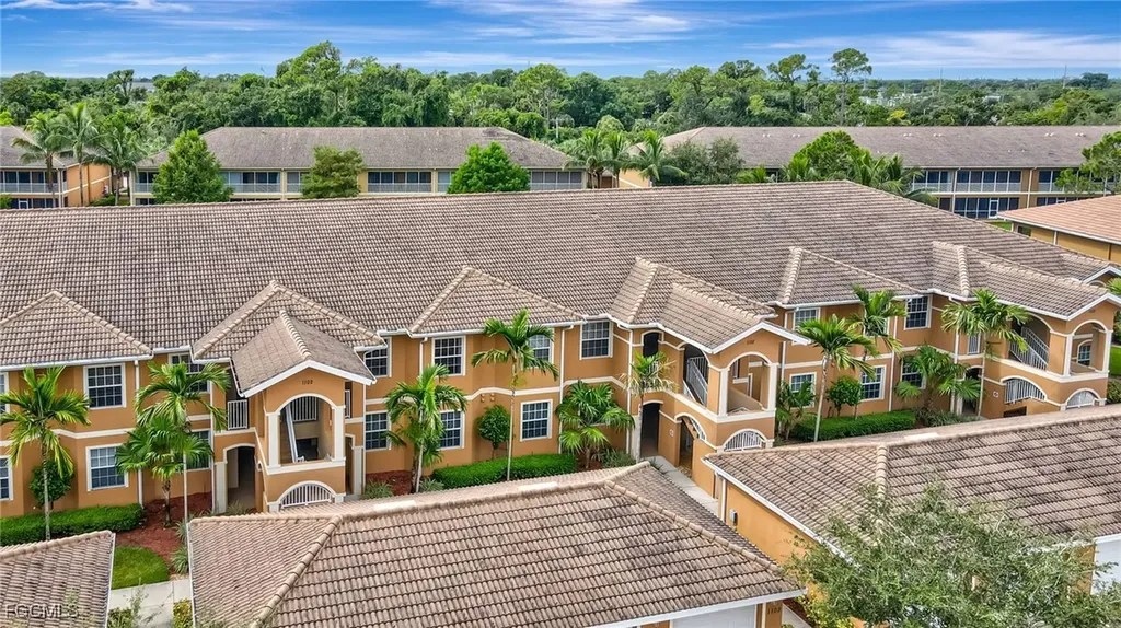 1102 Winding Pines Circle Cape Coral FL 33909