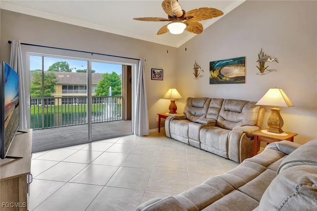 1102 Winding Pines Circle Cape Coral FL 33909