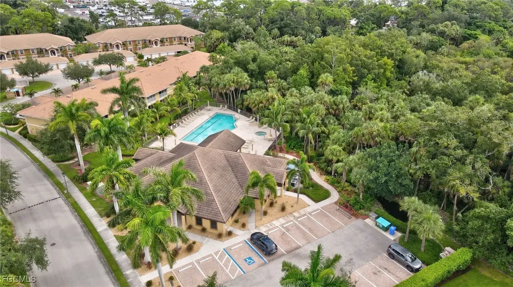 1102 Winding Pines Circle Cape Coral FL 33909