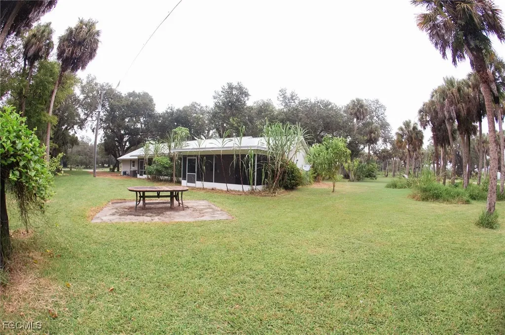 4055 County Road 78 Fort Denaud FL 33935