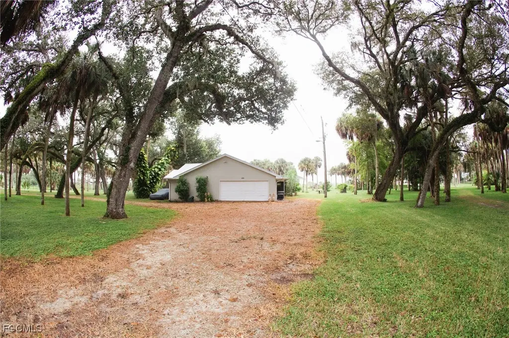 4055 County Road 78 Fort Denaud FL 33935