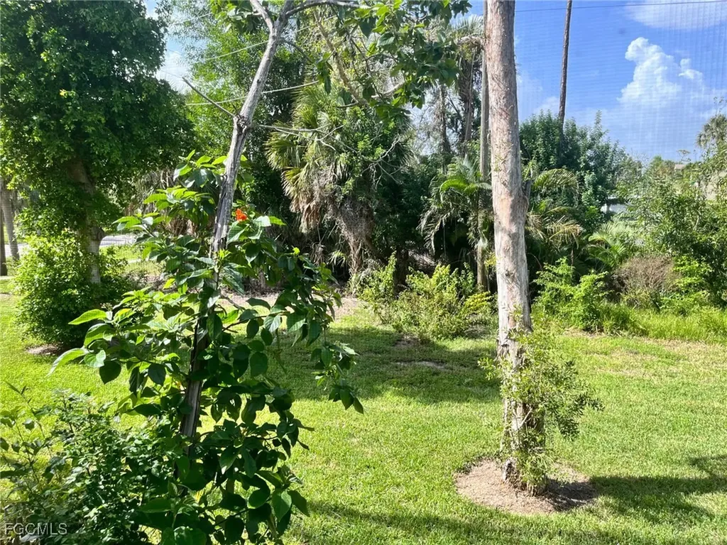 6156 Lake Front Drive Fort Myers FL 33908