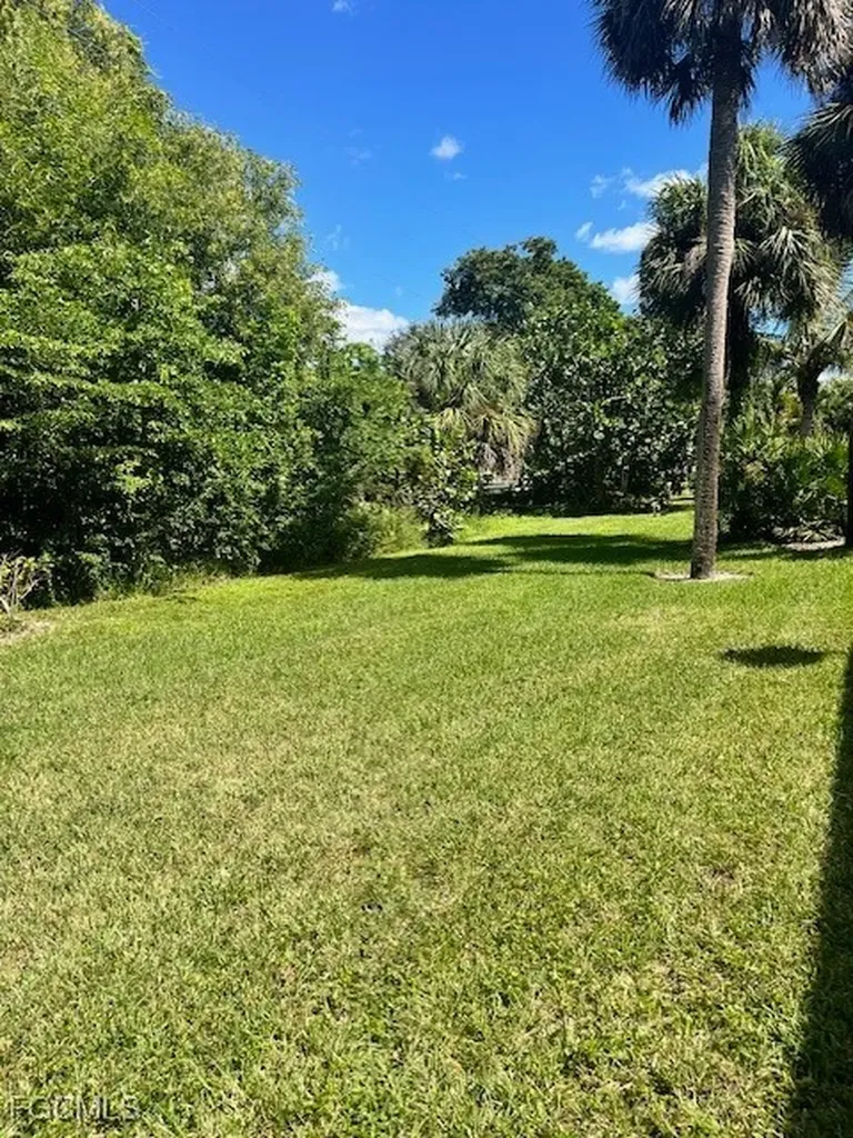 6156 Lake Front Drive Fort Myers FL 33908