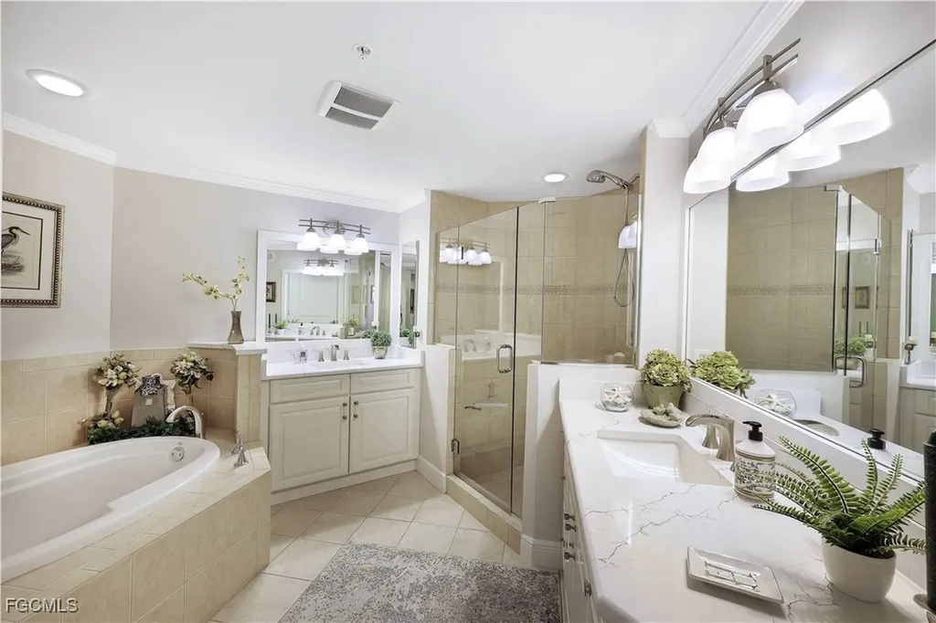 6081 Silver King Boulevard Cape Coral FL 33914
