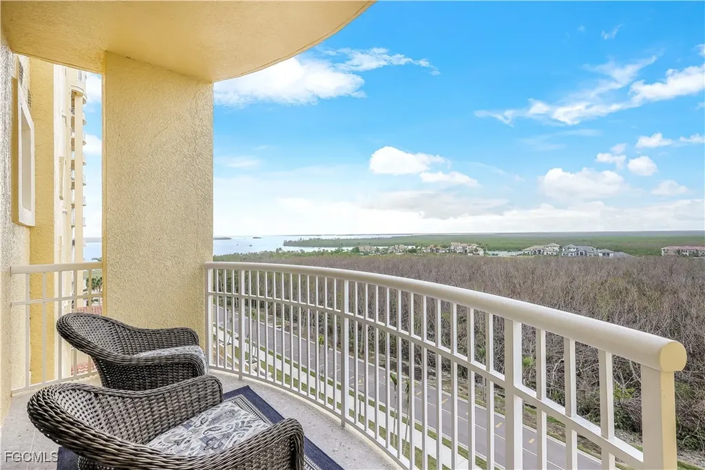 6081 Silver King Boulevard Cape Coral FL 33914