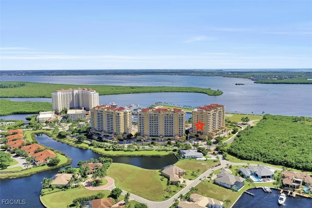 6081 Silver King Boulevard Cape Coral FL 33914