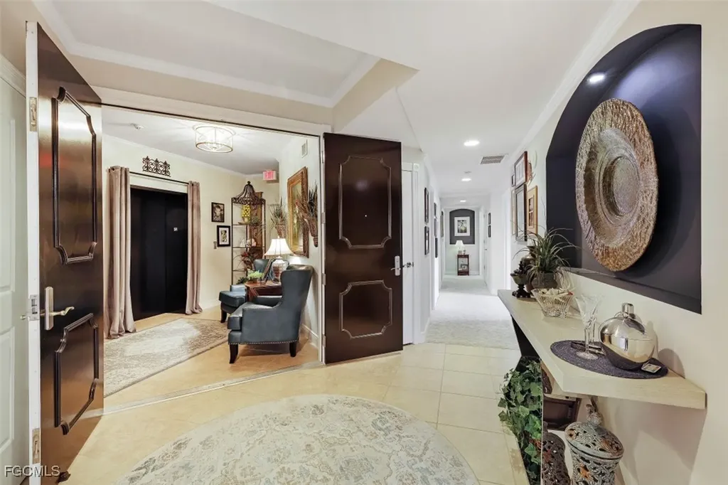6081 Silver King Boulevard Cape Coral FL 33914