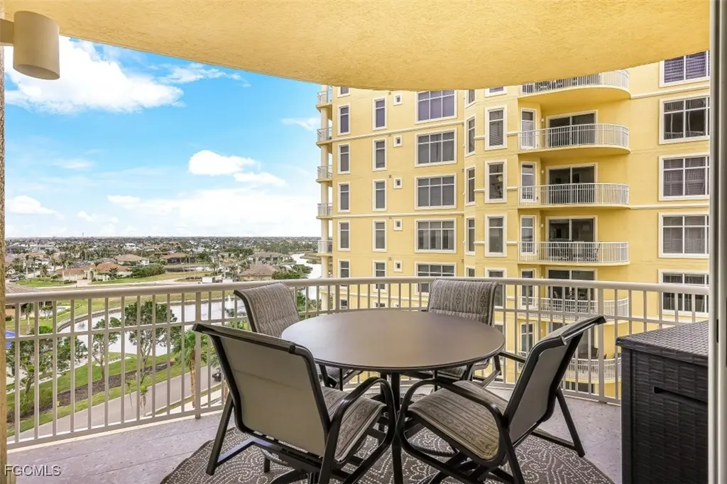 6081 Silver King Boulevard Cape Coral FL 33914
